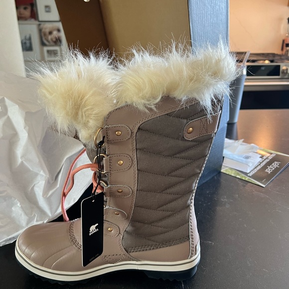 Sorel snow boots - Picture 4 of 6